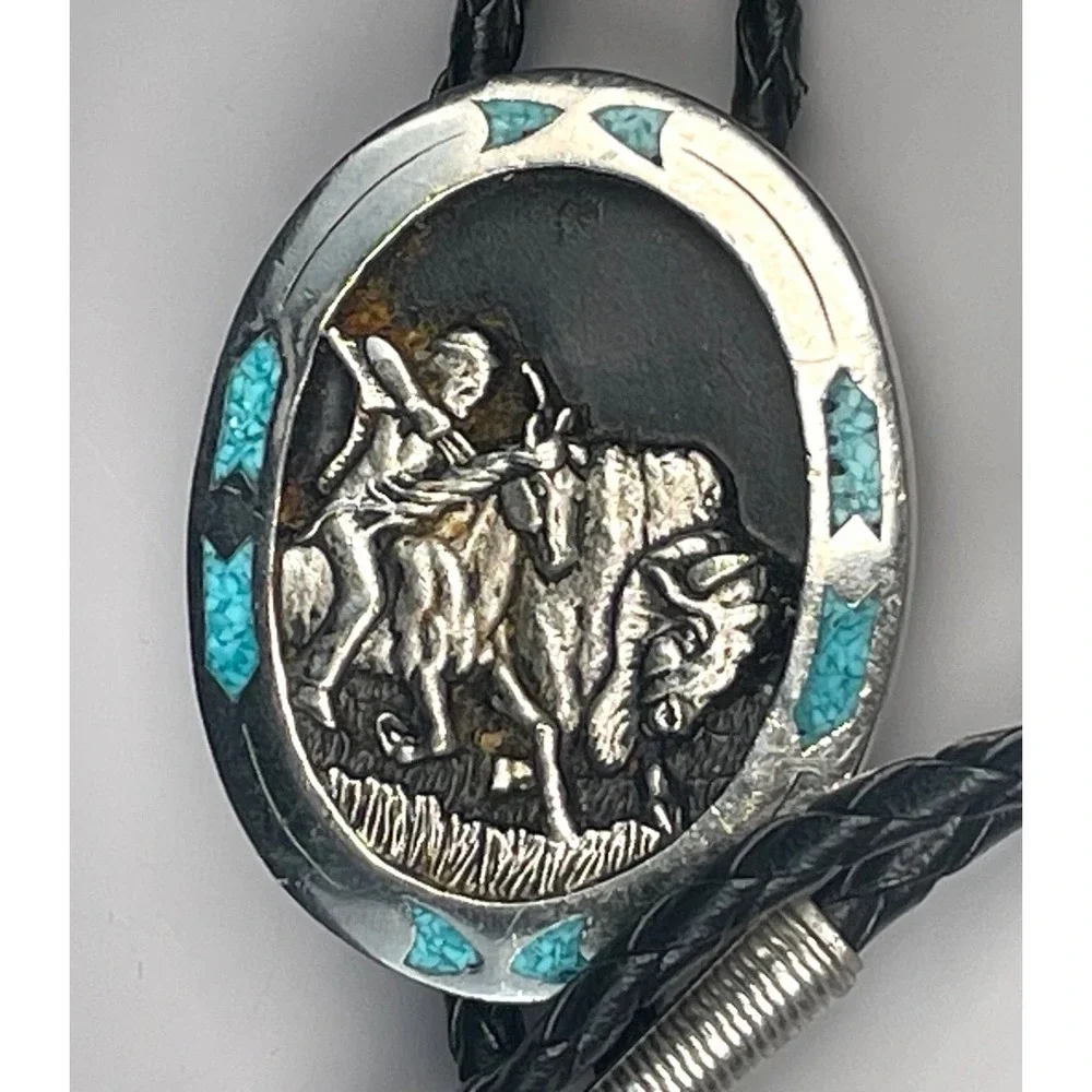 G&S 2000 Buffalo Hunt Bolo Tie Turquoise Chip Inlay Western Horseback Rider